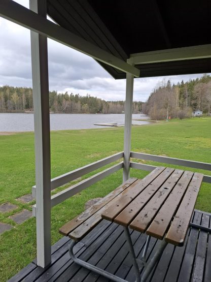 Näkymät järvelle päin saunalta